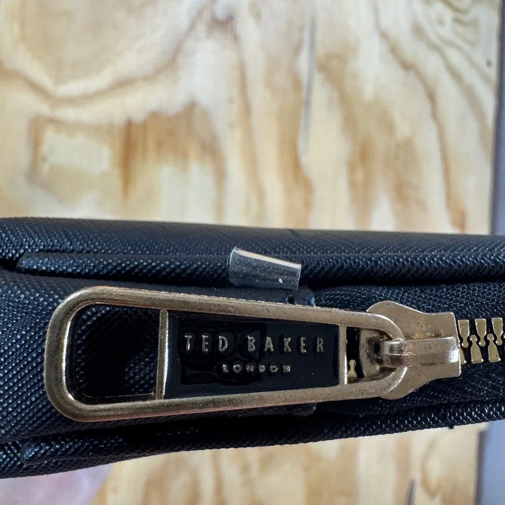 Ted Baker London Black Saffiano Dome Cosmetic Makeup Pouch Luxury